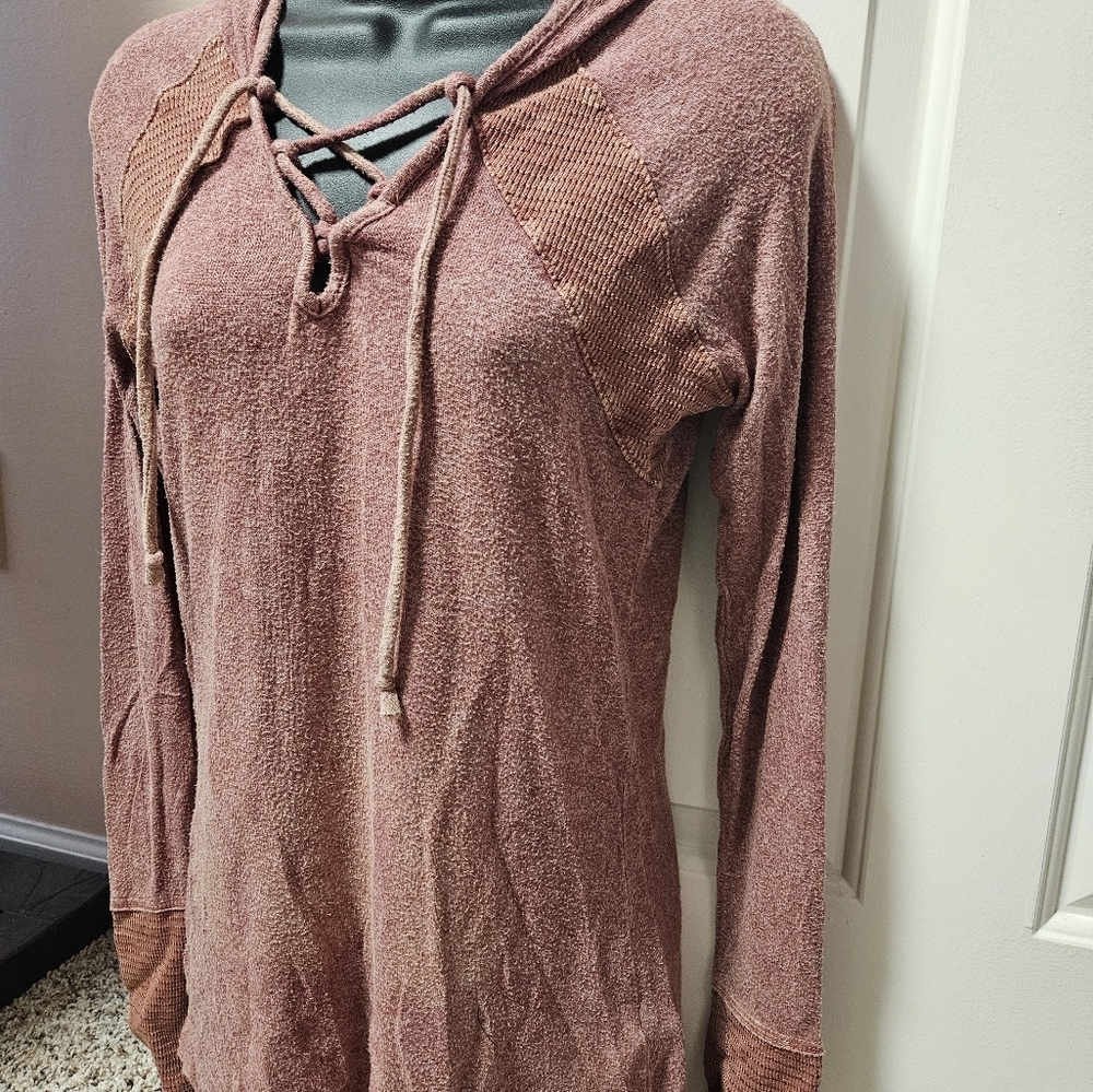 BKE Long Sleeve Distressed Top NWT - Picture 6 of 12